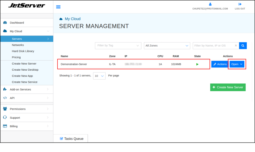 פאנל ניהול השרת. שם השרת וכפתור תפריט Open ממוסגרים באדום.